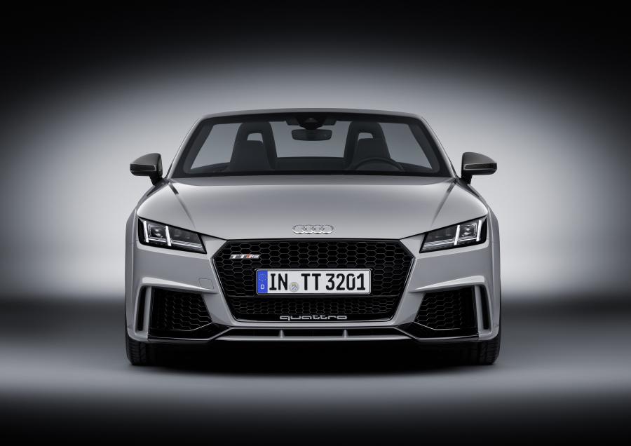  Audi TT RS Roadster (8S) 2016 года  (WW) (фото 42 из 57)